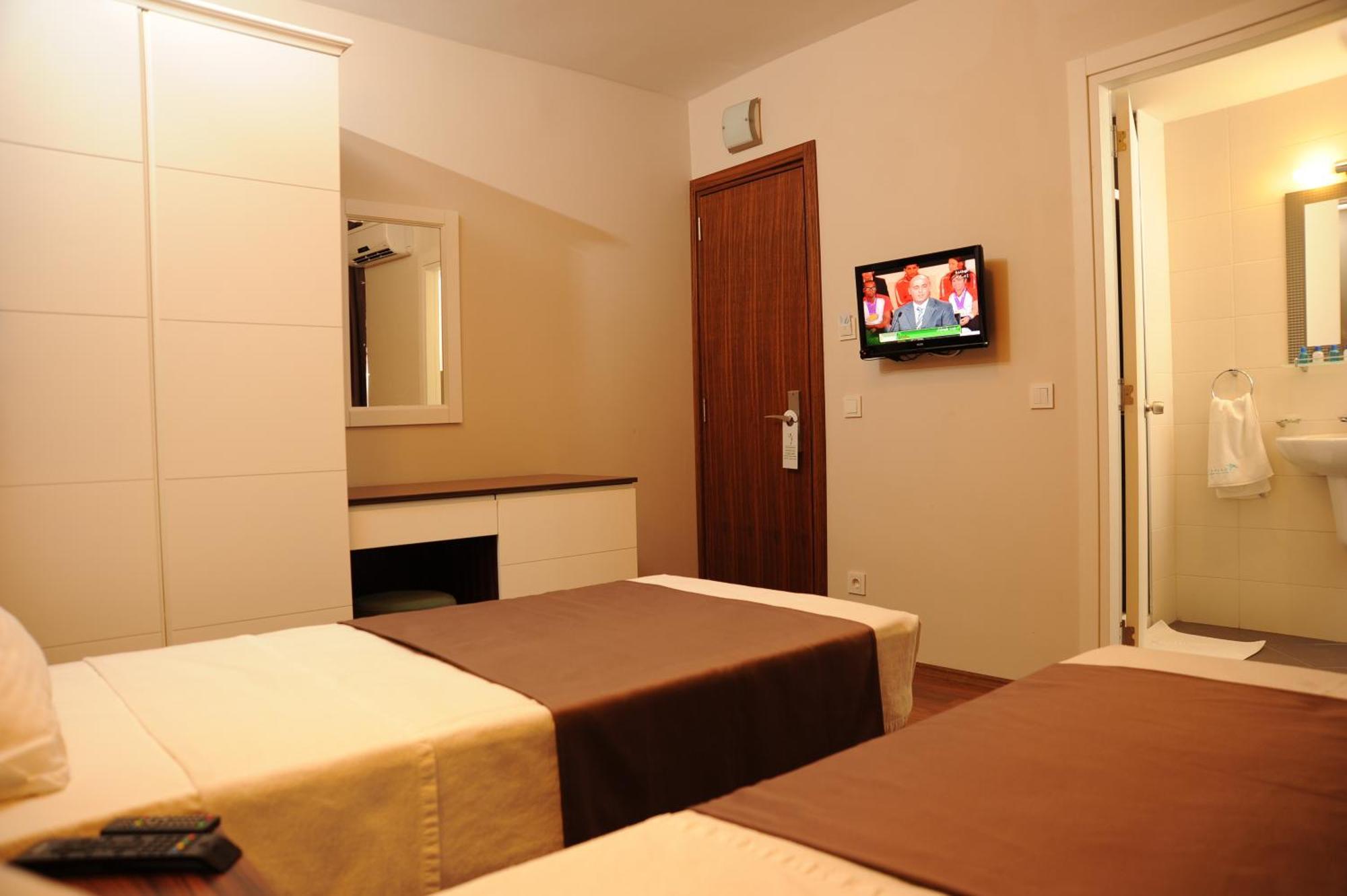 Deniz Palace Hotel Istanbul Ngoại thất bức ảnh