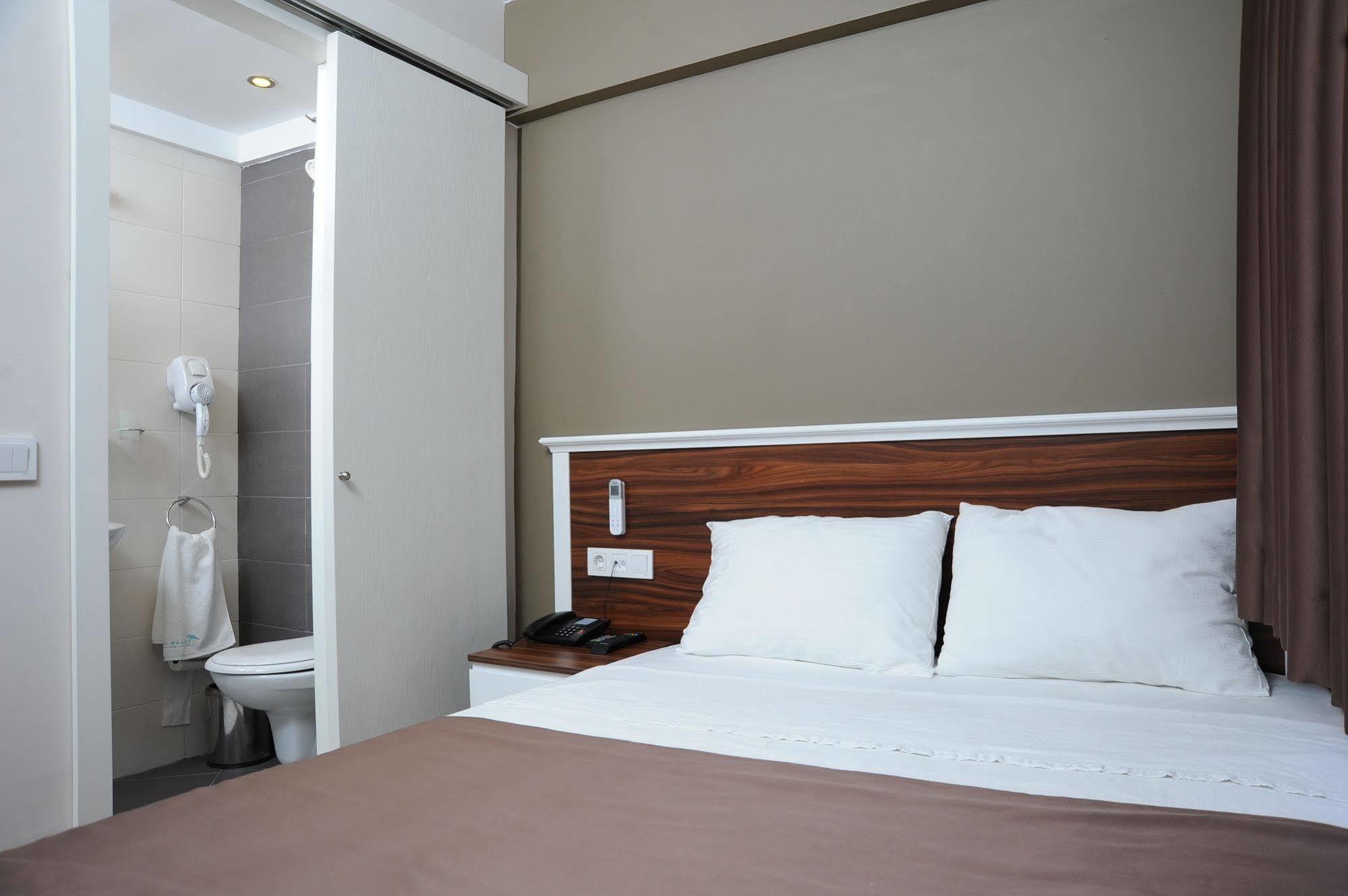 Deniz Palace Hotel Istanbul Ngoại thất bức ảnh